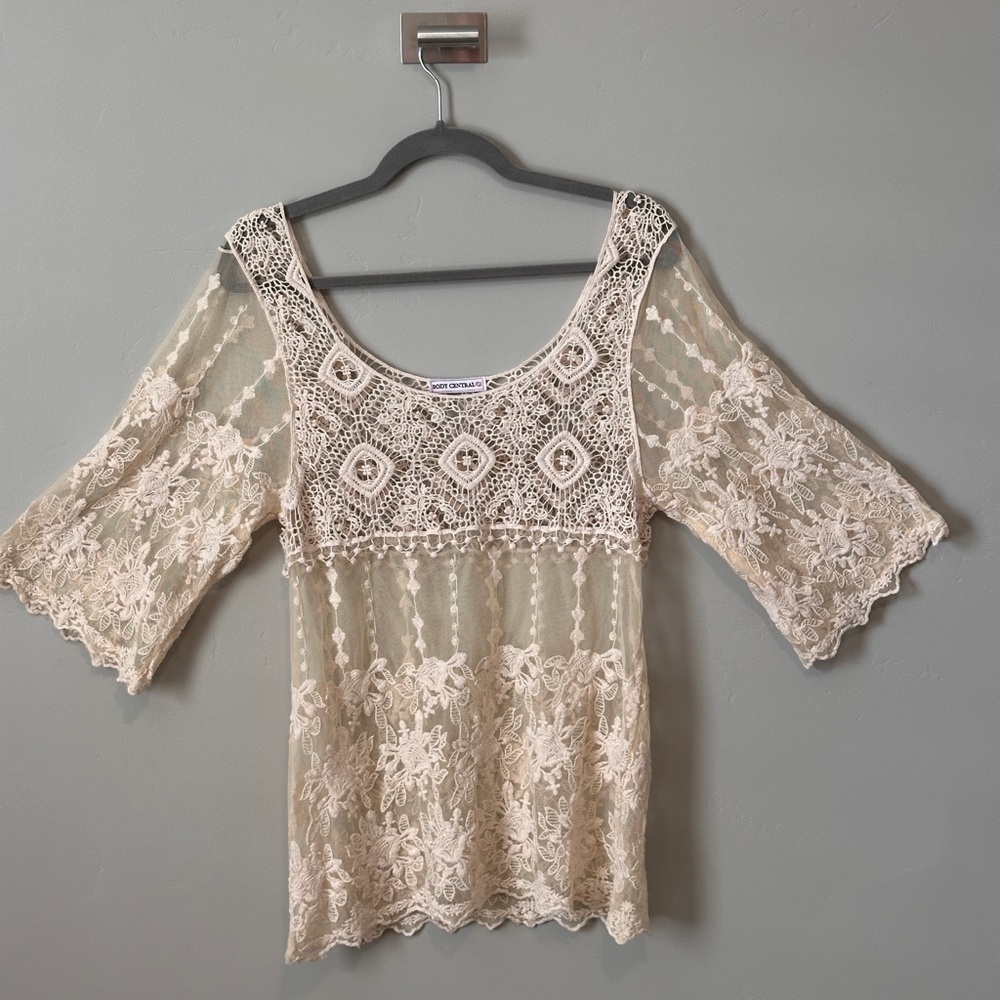 Body Central Cream Lace Blouse